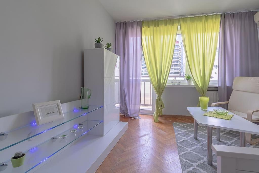 Central Station Gold Street Apartment ワルシャワ エクステリア 写真